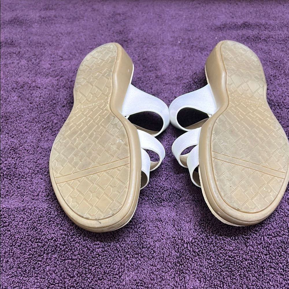croft & barrow White Strappy Slide Sandals with Gold Buckle - Picture 4 of 4